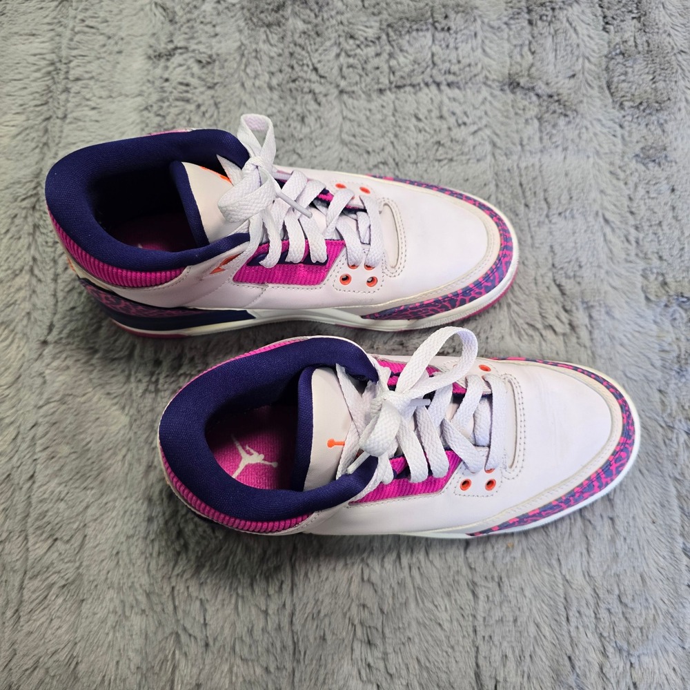 Jordan 3 Retro Barely Grape White Pink Purple GS 441140-500 Size 4.5Y